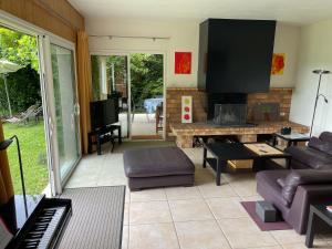 Villas Indoor-Outdoor Villa with Panoramic Mountain Views Near Pyrenees Hikes & Atlantic Beaches : photos des chambres