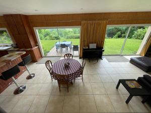Villas Indoor-Outdoor Villa with Panoramic Mountain Views Near Pyrenees Hikes & Atlantic Beaches : photos des chambres