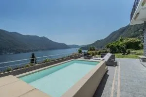 Villa Chiara Moltrasio with private garden by Rent All Como - Muggio