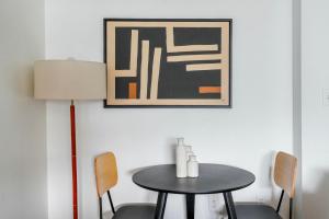 Blueground Gateway gym pool near soccer ATX-244