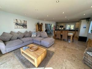 Trewhiddle Retreat V29 by Together Travel - Luxury 4-Bedroom Villa