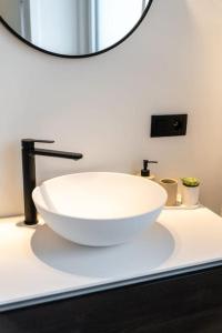 Your Antwerp Adventure Sleeps 4