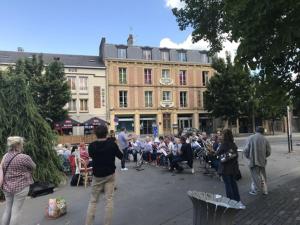 Hotels Hotel Couleurs Sud Centre-ville Gare Charleville-Mezieres : photos des chambres