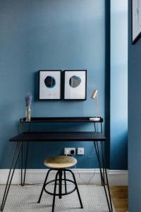 Incredible contemporary flat in heart of west end