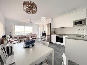 Alo Sea View Apartment