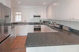 Mountain View by Top Destinations Rentals