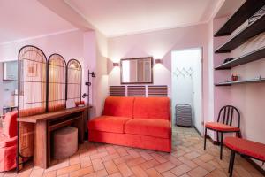 Homeby, Petroni Central House