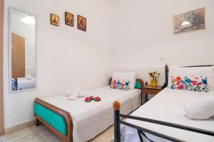 House of Flowers near Beach 2