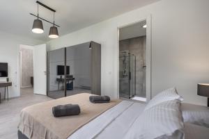 New! Luxury Villa Montira - 50 m2 heated pool