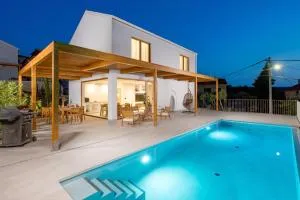 Villa 1 with Pool Soline, Krk, 280 m from beach, by 4Villas - Soline