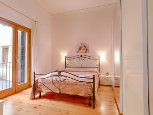 Piazza San Domenico Central Apt near the Sea!