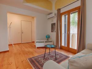 Piazza San Domenico Central Apt near the Sea!