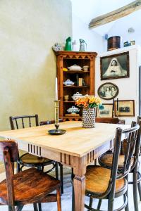 Maisons d'hotes Les Tables de La Rousse : photos des chambres