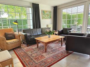 Vakantiebungalow met grote tuin OK54