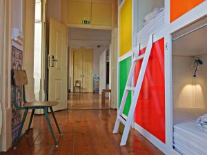 Bed in 8-Bed Mixed Dormitory Room room in Hub New Lisbon Hostel