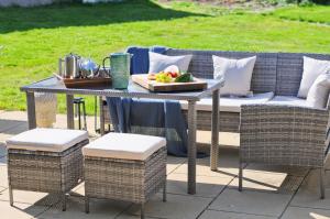 Adgestone Villa - A Luxurious Countryside Escape with Heated Pool, Near Sandown Beach, Dog Friendly in Rural Sandown - Perfect Getaway for Family & Friends