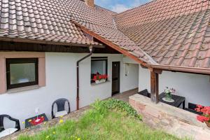 Three-Bedroom Holiday Home  room in Apartment Landhotel Zum Storchennest