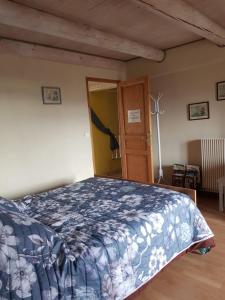 Maisons d'hotes Bienvenue chez Bernard : Chambre Double - Vue sur Jardin