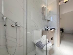 Monterey A1 modern 54 sqm apt in Paleo Faliro