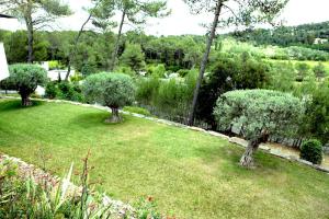 Villas Superbe et spacieuse propriete avec piscine et spa : photos des chambres