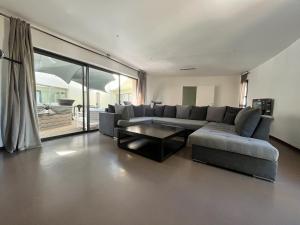 Villas Superbe et spacieuse propriete avec piscine et spa : photos des chambres