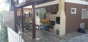 Linda Casa com 03 Dormitórios - 30 Metros até até a Praia