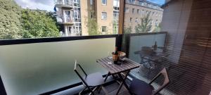 Spacious Riverside 1Bd in Bustling Village