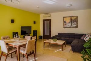 Апартамент Пирин Apartment Pirin