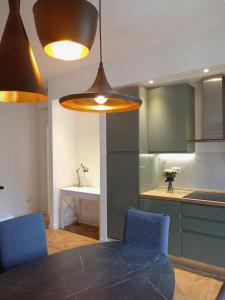 Modern Elegance in Milans City Core