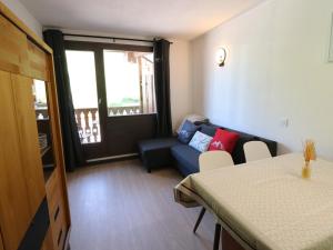 Studio Cabine à Tignes, Accès Direct Pistes, Balcon, WiFi, 4 Pers - FR-1-502-568