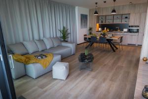 BJ81 Suite Hotel