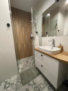 Apartament Lawendowe Wzgórze z ogródkiem