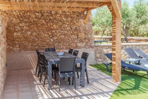Villa Oliva Sleeps 8 with Gym