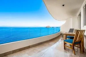 Blue Horizon 902 @ Residences - Quimixto