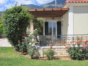 Trapezaki Villas