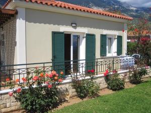 Trapezaki Villas