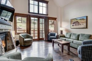 Four-Bedroom Apartment