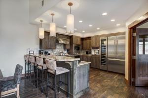 Four-Bedroom Apartment