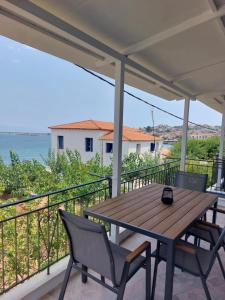 Seaview Apartment by Christina