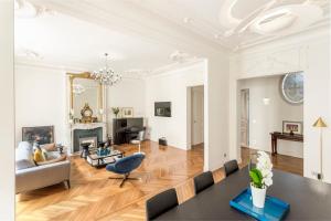 Sumptuous apartment, St Germain des Près-Invalides