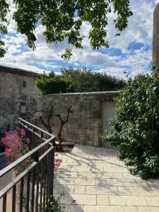 Appartements Le Chateau de Blauzac : Appartement 3 Chambres avec Balcon