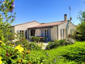 Villa 12 pers - grand jardin - 8 min à pied de la plage - idéal pour détente ou remote-working - La Grainetière