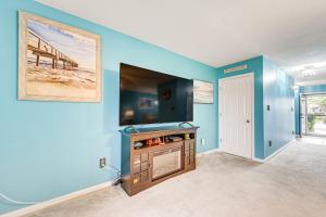 Warm Weather Escape! Golf and Relax in Little River