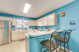 Warm Weather Escape! Golf and Relax in Little River