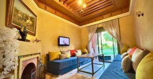 Palmeraie vue piscine 3 exclusivement aux familles