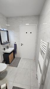 Apartment 1 Pearl 