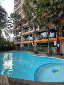 Nai Harn Beach Condo (P1)