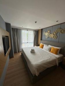 Spacious apartment 600m from the beach