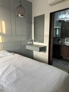 Palmyrah Surin sea view