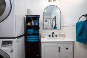 CB Cozy Alaskan Getaway Minutes from Downtown